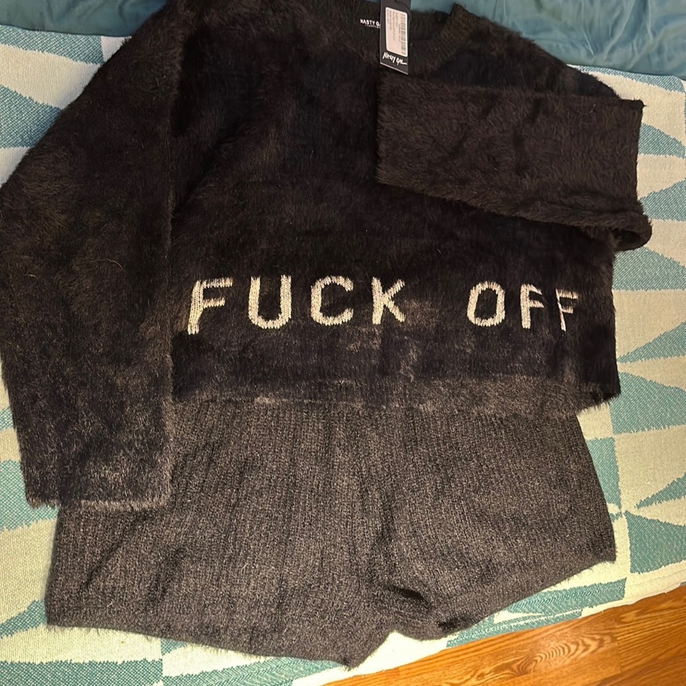 Fuzzy F*CK OFF lounge set